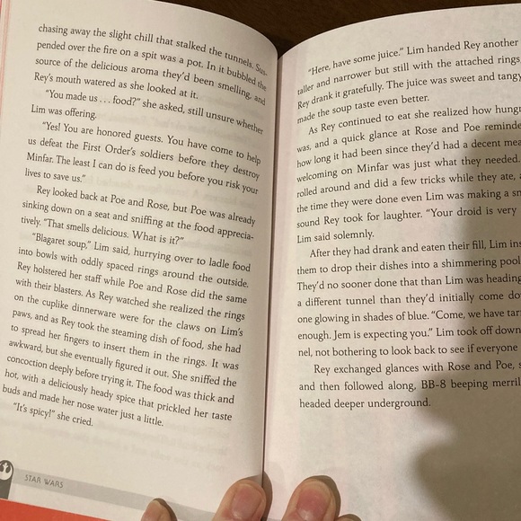 👍5 for 20👍NWT Star Wars Spark Of The Resistance Hardcover Book - Picture 4 of 5